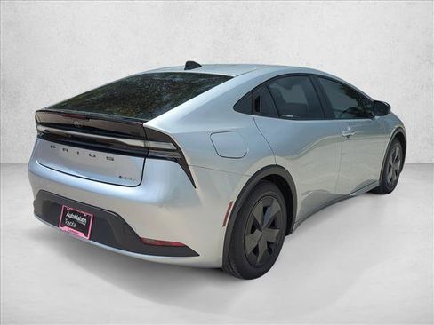 New 2026 Toyota Prius Plug-In Hybrid FWD image 5