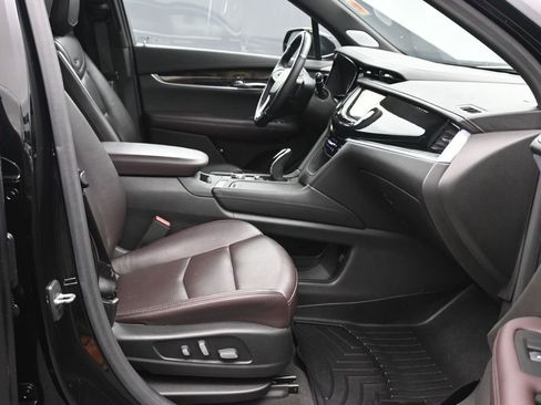 Used 2020 Cadillac XT6 Premium Luxury FWD image 10