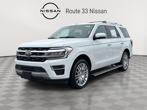 Used 2024 Ford Expedition Limited image 2