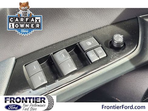 Used 2019 Toyota Prius Prime Advanced image 15