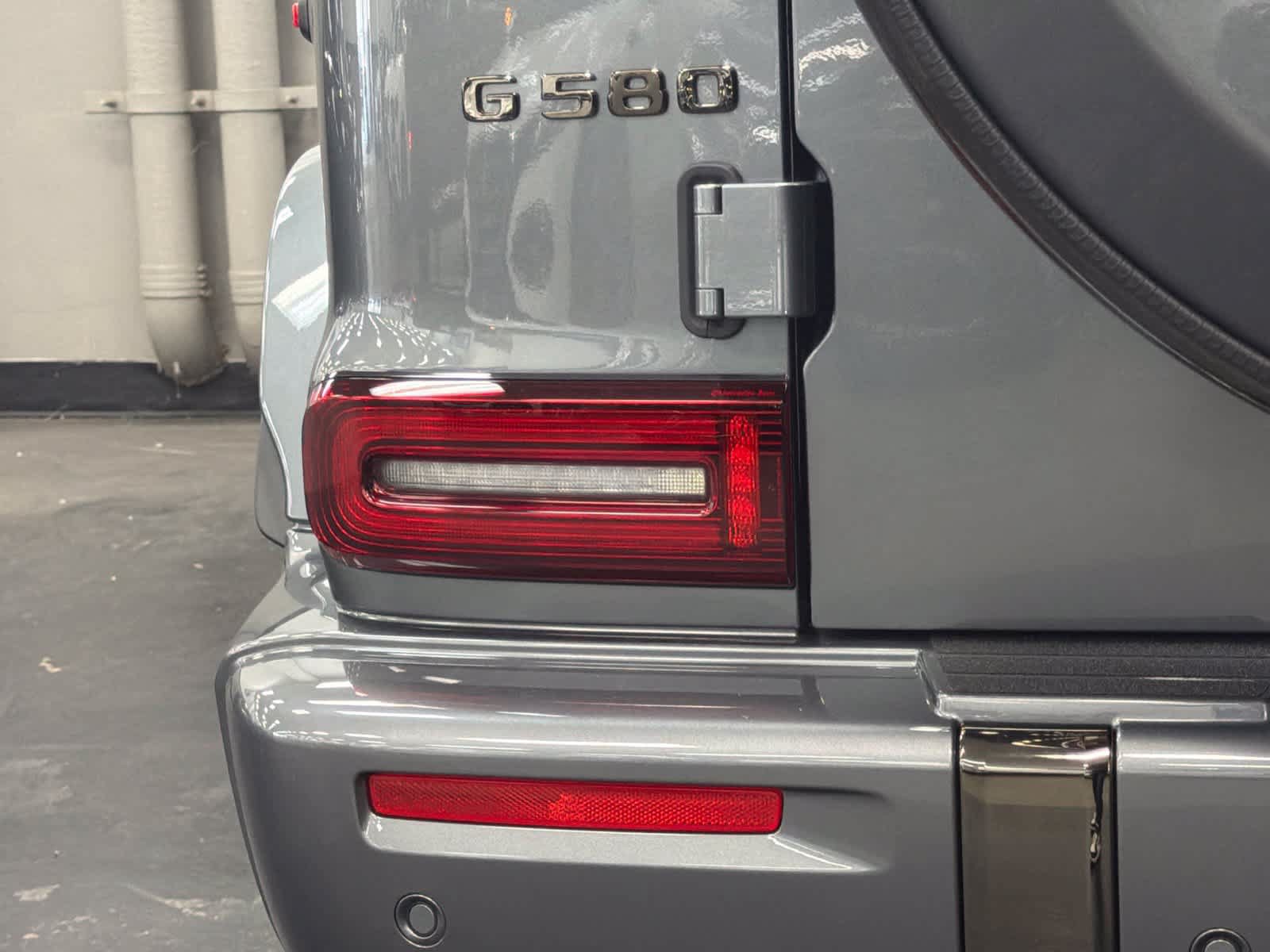 New 2027 Mercedes-Benz G 580 e image 13
