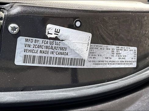 Used 2020 Chrysler Pacifica Touring-L image 36