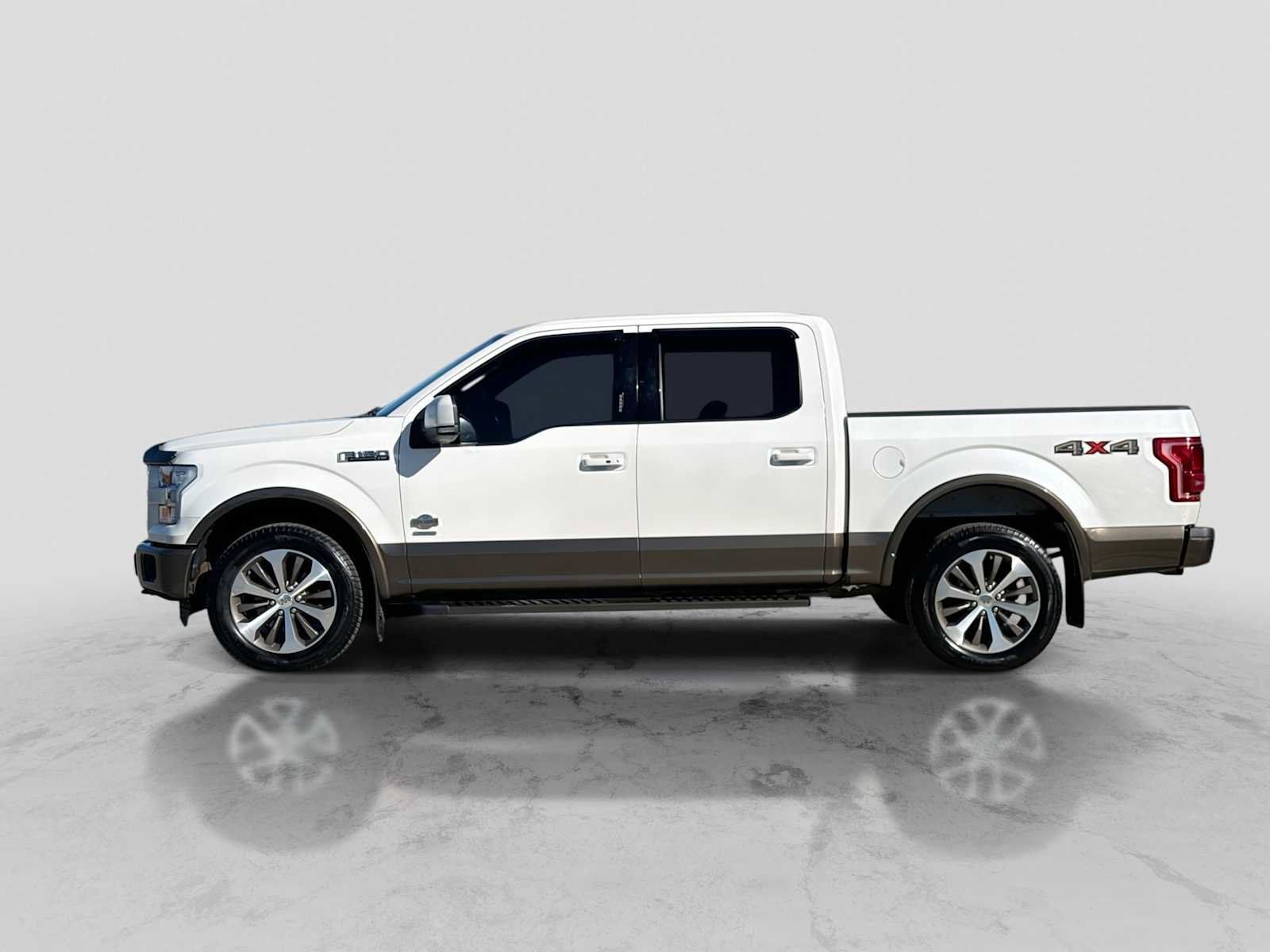 Used 2015 Ford F150 King Ranch w/ Equipment Group 601A Luxury AWD/4WD image 3