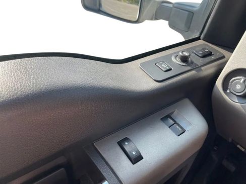 Used 2014 Ford F250 Lariat w/ Lariat Interior Package AWD/4WD image 34