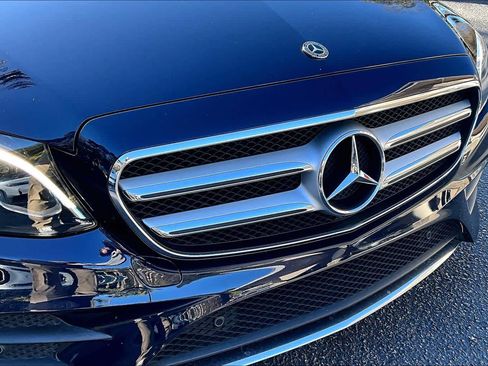 Used 2018 Mercedes-Benz E 300 image 29