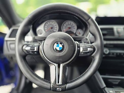 Used 2020 BMW M4 Coupe w/ Competition Package RWD image 25