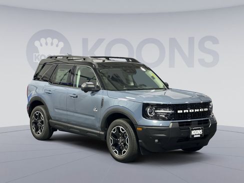 New 2025 Ford Bronco Sport Outer Banks w/ Outer Banks Tech Package+ image 8