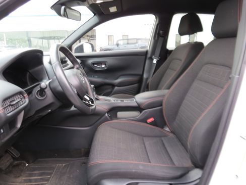 Used 2024 Honda HR-V Sport image 11