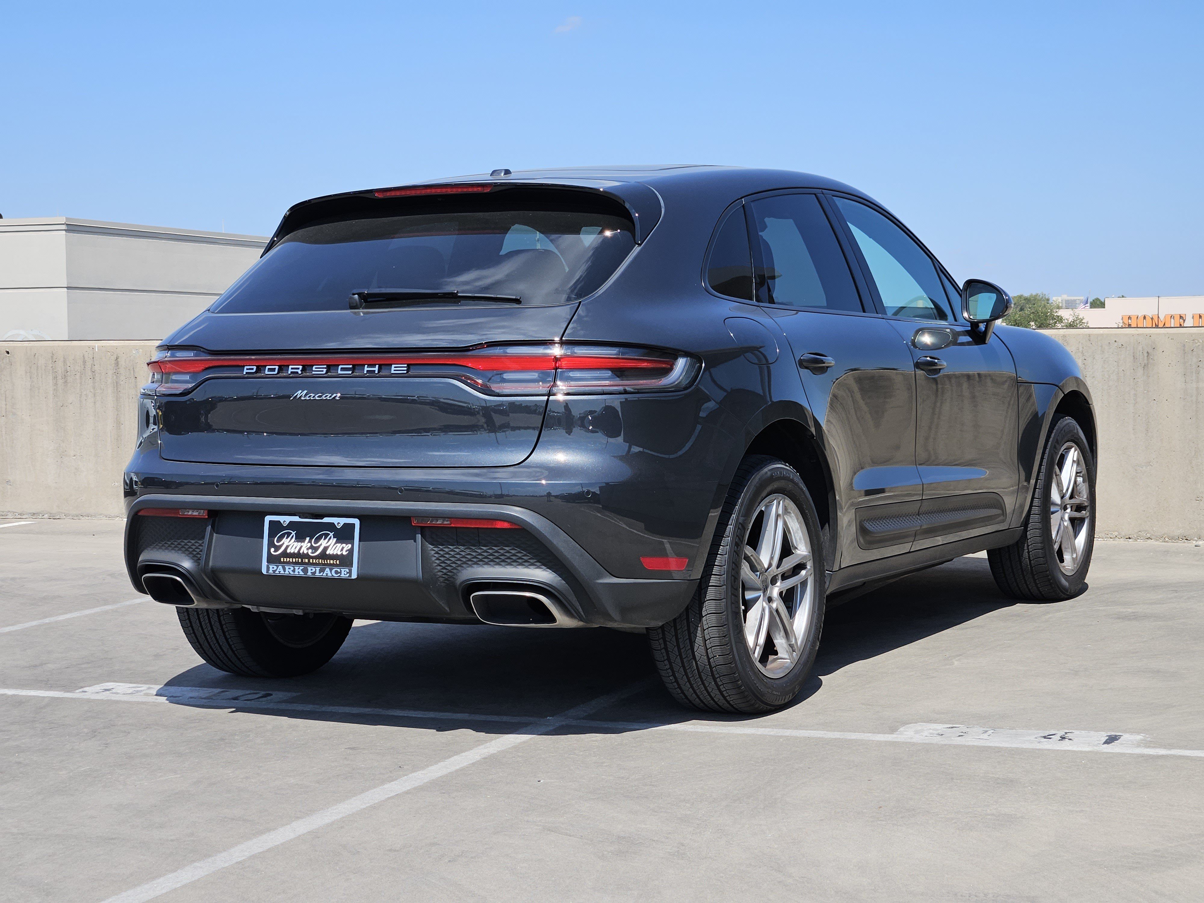 Certified 2026 Porsche Macan AWD/4WD image 8