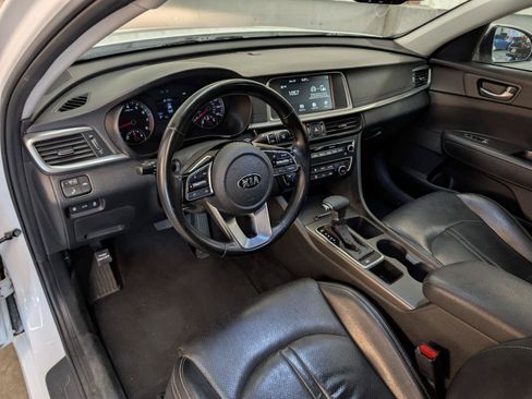 Used 2019 Kia Optima S w/ S Panoramic Sunroof Package FWD image 4