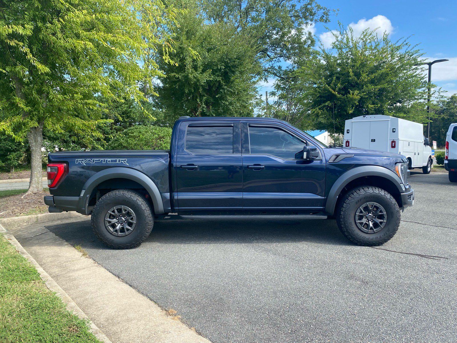 Used 2022 Ford F150 Raptor w/ Raptor 37 Performance Package AWD/4WD image 3
