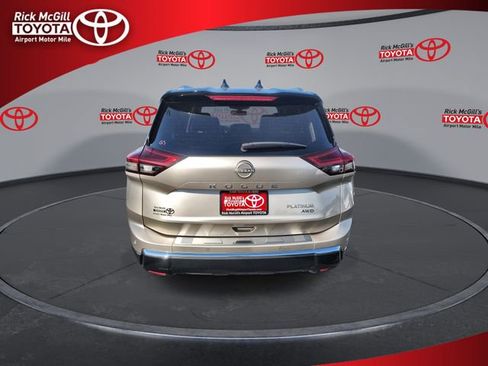 Used 2025 Nissan Rogue Platinum w/ Tech Package AWD/4WD image 7