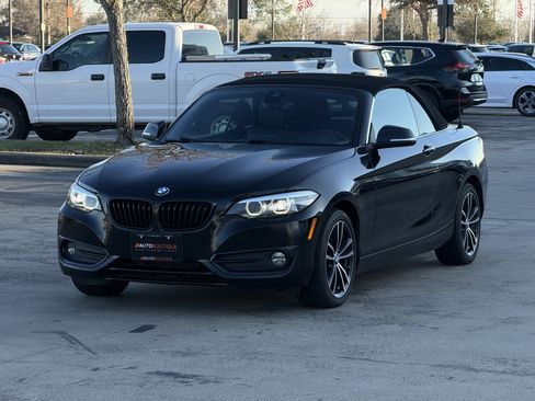 Used 2020 BMW 230i Convertible w/ Convenience Package image 5