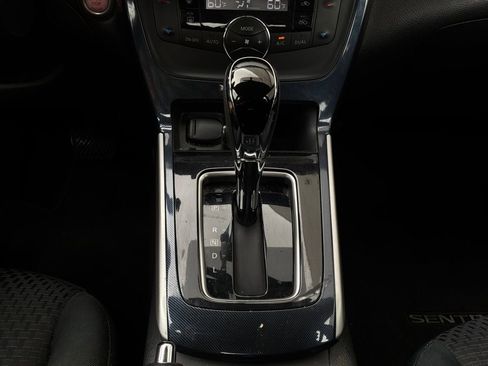 Used 2019 Nissan Sentra SR FWD image 21