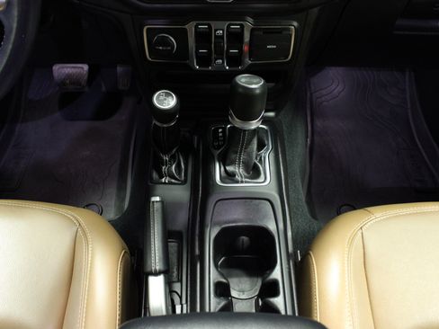 Used 2022 Jeep Wrangler Unlimited Sahara w/ Safety Group image 22