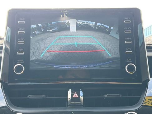 Used 2020 Toyota Corolla LE image 13