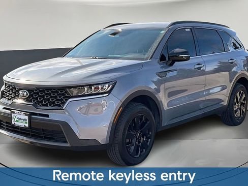 Used 2021 Kia Sorento S image 3