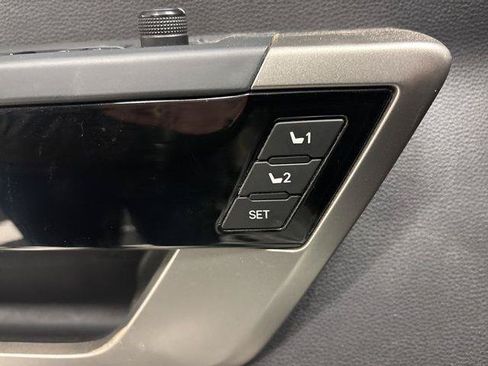 Used 2022 Toyota Tundra Limited AWD/4WD image 13