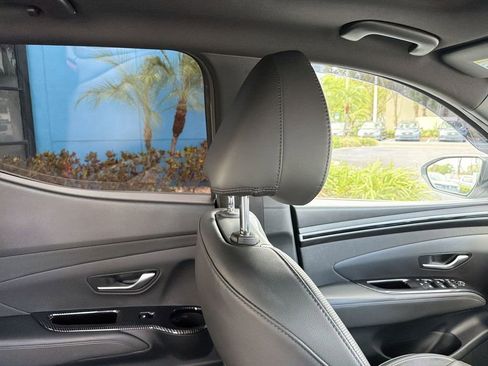 Used 2022 Hyundai Santa Cruz Limited image 16