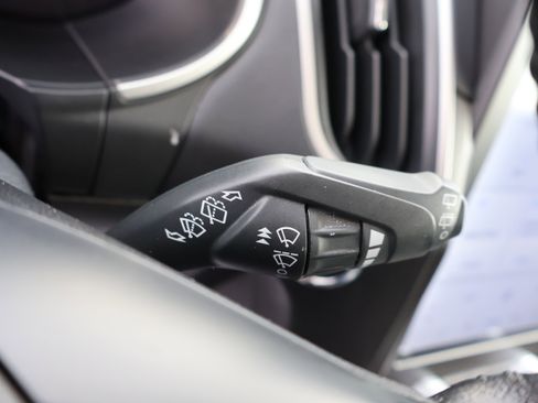 Used 2021 Ford Edge SEL image 34