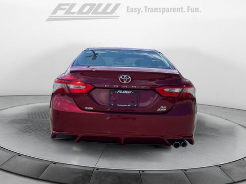 Used 2018 Toyota Camry SE w/ Moonroof Package FWD image 8
