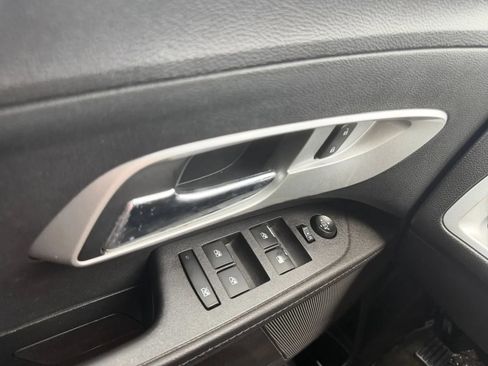 Used 2017 Chevrolet Equinox LT w/ Convenience Package FWD image 17