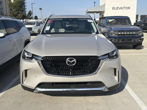 Used 2024 MAZDA CX-90 Plug-In Hybrid w/ Premium Pkg AWD/4WD image 16
