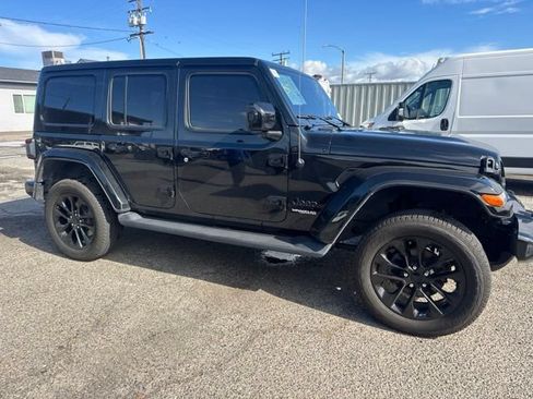 Used 2021 Jeep Wrangler Unlimited Sahara AWD/4WD image 4