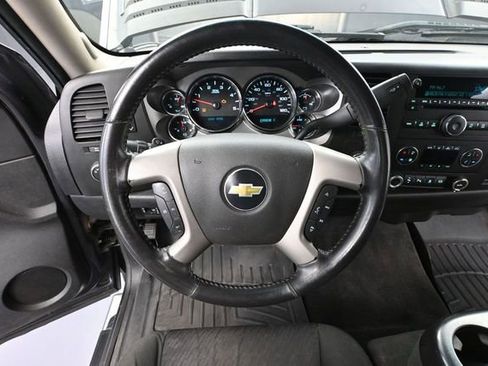 Used 2011 Chevrolet Silverado 2500 LT w/ Interior Plus Package AWD/4WD image 25