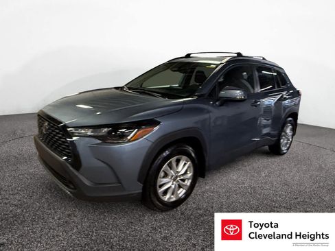 Used 2024 Toyota Corolla Cross LE image 1