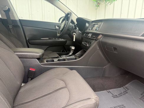 Used 2016 Kia Optima LX FWD image 13