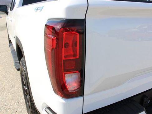 Used 2025 GMC Sierra 1500 Elevation w/ Preferred Package image 43