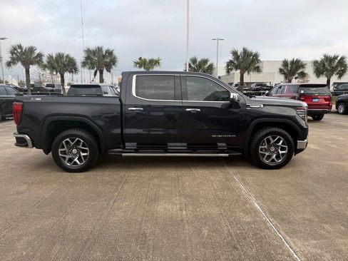 Used 2023 GMC Sierra 1500 SLT image 7