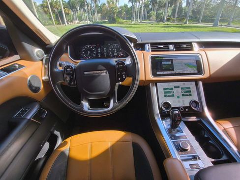 Used 2019 Land Rover Range Rover Sport Supercharged AWD/4WD image 6