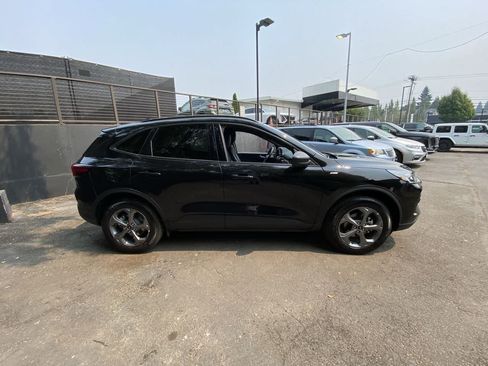 Used 2026 Ford Escape ST-Line AWD/4WD image 7
