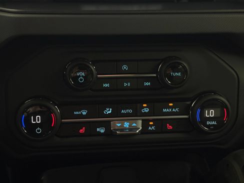 Used 2024 Ford Bronco Everglades AWD/4WD image 34