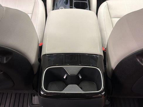 Used 2025 Kia Telluride EX FWD image 31