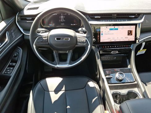 New 2026 Jeep Grand Cherokee Limited image 7