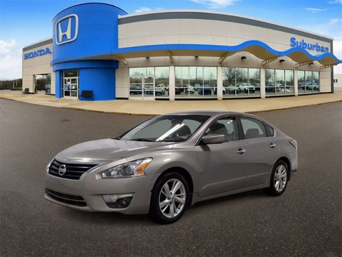 Used 2015 Nissan Altima 2.5 SV image 4