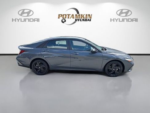Certified 2026 Hyundai Elantra Sport FWD image 4