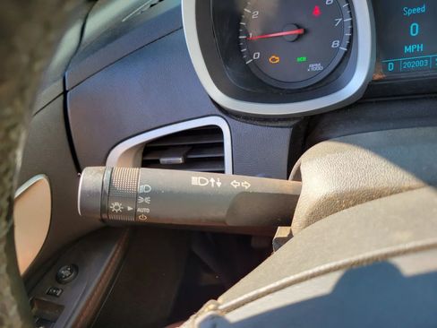 Used 2011 Chevrolet Equinox LT w/ Driver Convenience Package image 28