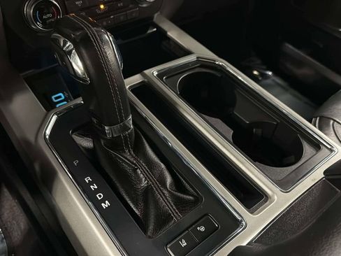 Used 2017 Ford F150 Lariat w/ Equipment Group 502A Luxury AWD/4WD image 30