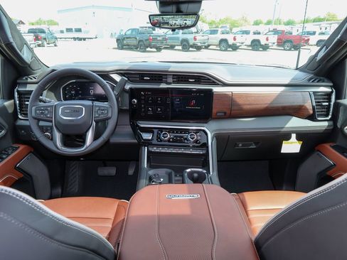 New 2026 GMC Sierra 3500 Denali Ultimate AWD/4WD image 12