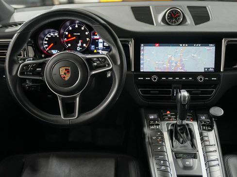 Used 2020 Porsche Macan AWD/4WD image 13