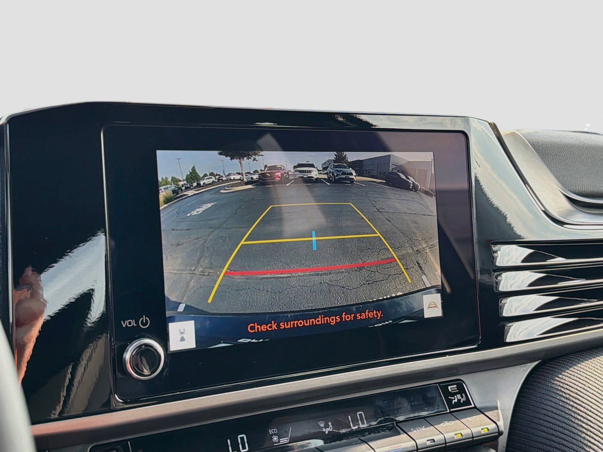 Used 2025 Toyota Camry SE FWD image 18