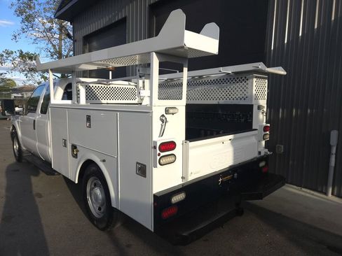 Used 2015 Ford F250 XL w/ Power Equipment Group image 3