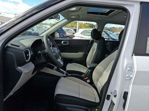 New 2026 Hyundai Venue SEL image 7