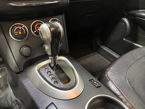 Used 2013 Nissan Rogue SL AWD/4WD image 24