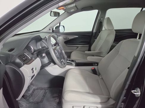 Used 2017 Honda Pilot EX image 14