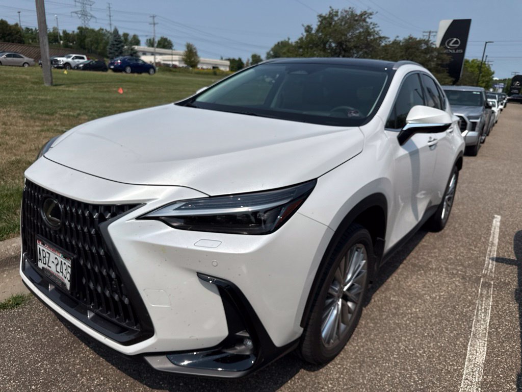 Used 2024 Lexus NX 350 AWD w/ Vision Package image 3